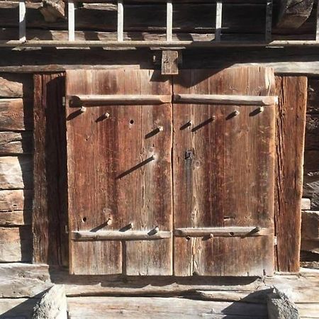 La Cabane De L'Homme Tranquille Le Tretien Eksteriør bilde