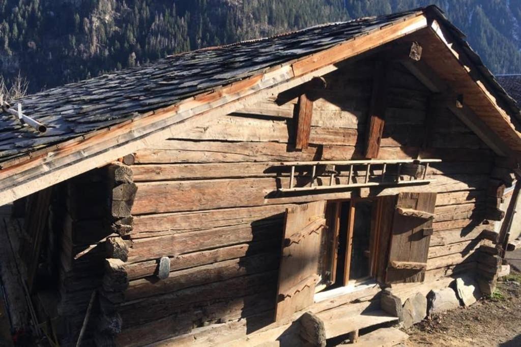 La Cabane De L'Homme Tranquille Le Tretien Eksteriør bilde